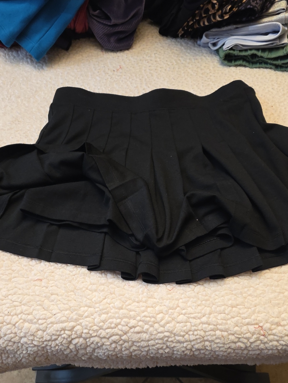 VS Pink Black Pleated Skort